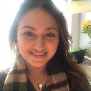 Meet your Posher, Andrea